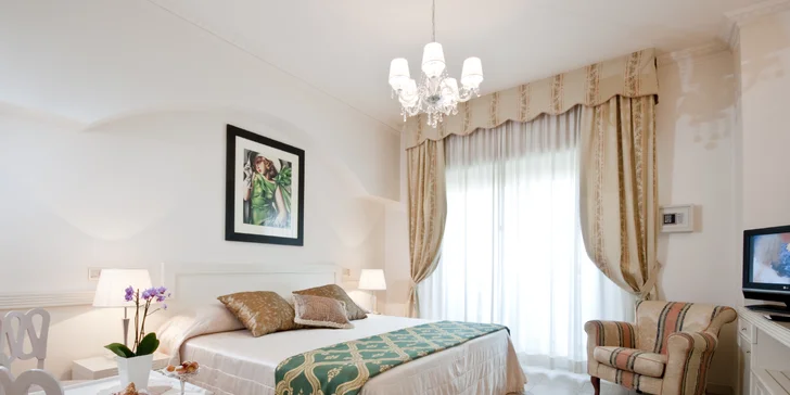 Cervia pri Rimini: 4* hotel pri pláži, vonkajší bazén a k tomu raňajky či polpenzia