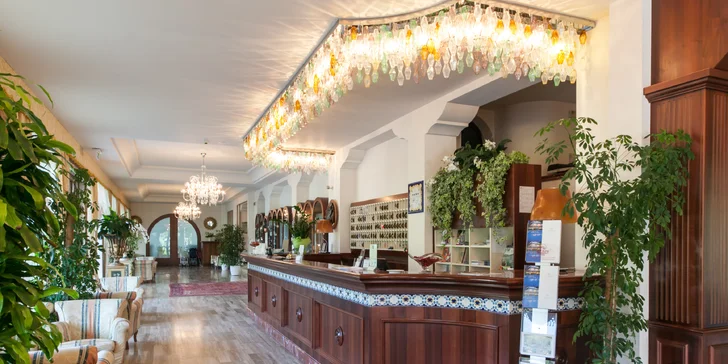 Cervia pri Rimini: 4* hotel pri pláži, vonkajší bazén a k tomu raňajky či polpenzia