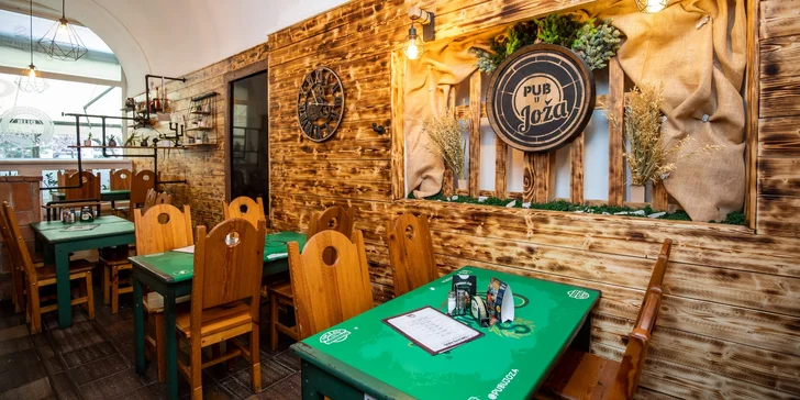 Burger s hranolčekmi: Hovädzí, Pulled Pork alebo s pečeným bôčikom