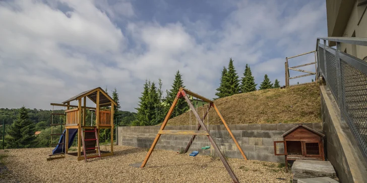 Romantika pri Brnenskej priehrade: výborná kuchyňa aj vstup do wellness, letný bazén a možnosť bowlingu