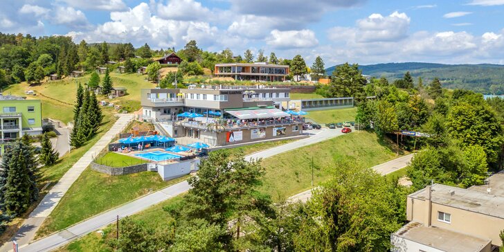 Romantika pri Brnenskej priehrade: výborná kuchyňa aj vstup do wellness, letný bazén a možnosť bowlingu
