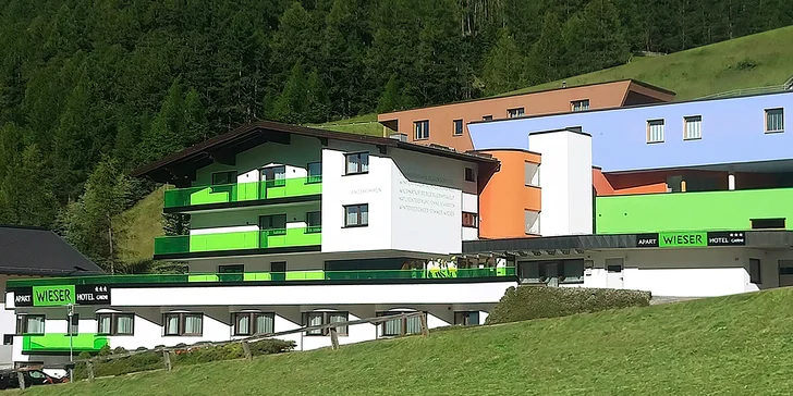 Tirolské alpy pre pár i rodinu: raňajky, neobmedzene sauny a turistická karta