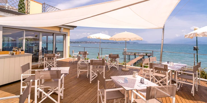 Lago di Garda: 4* hotel s bazénom hneď pri jazere, fľaša vína a extra zľavy pre dlhšie pobyty