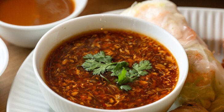 Phở polievka s vietnamskou bagetou alebo tasting menu pre 2-4 osoby
