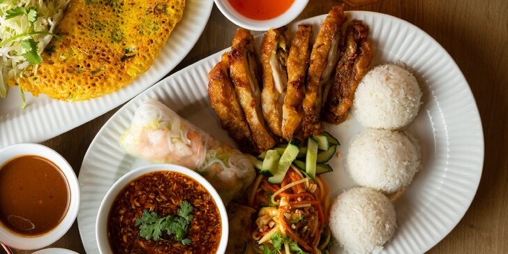 Phở polievka s vietnamskou bagetou alebo tasting menu pre 2-4 osoby