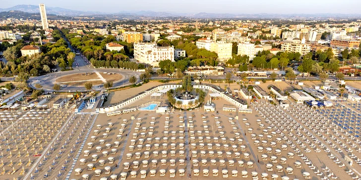 Letná dovolenka v talianskom Rimini: 4* hotel 250 m od pláže, raňajky alebo polpenzia