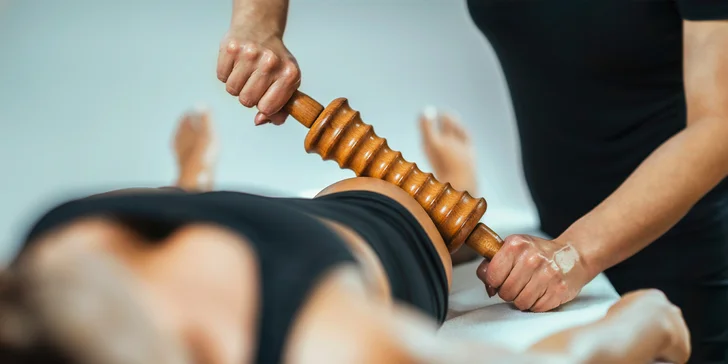 Účinná maderoterapia tváre alebo celého tela