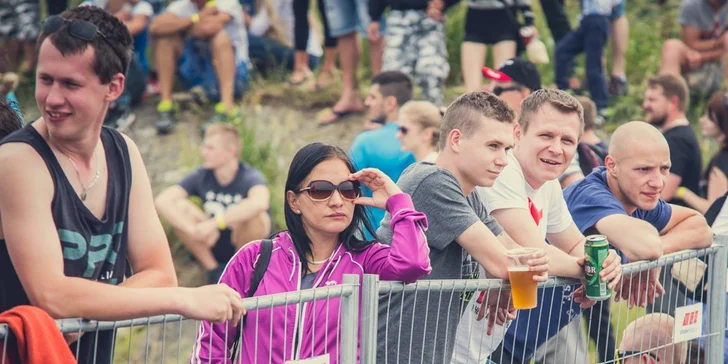 3-dňová vstupenka na CAR AT Festival: VIP alebo s exkluzívnym parkovaním a vyhradeným stanovým miestom