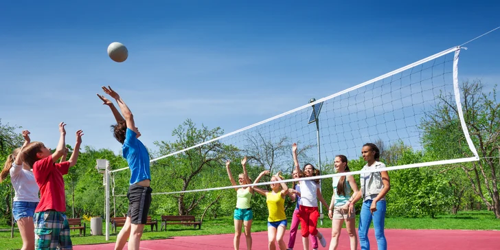 Denný letný športový tábor zameraný na florbal, tenis, futbal a i.