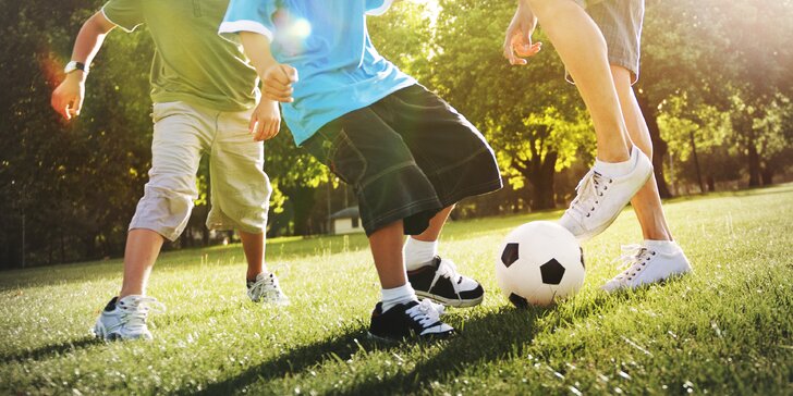 Denný letný športový tábor zameraný na florbal, tenis, futbal a i.
