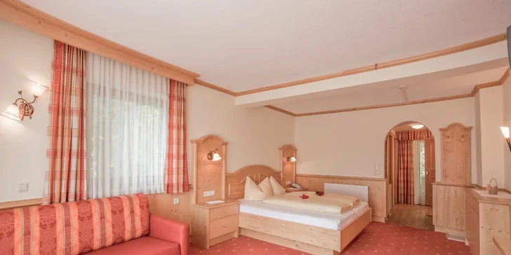 4* pobyt v horskom hoteli v Tirolsku: Hippach so saunami, bazénmi, polpenziou a kartou zliav