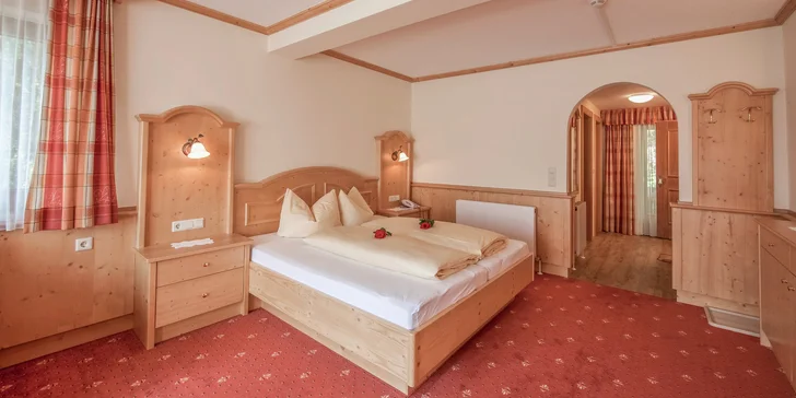 4* pobyt v horskom hoteli v Tirolsku: Hippach so saunami, bazénmi, polpenziou a kartou zliav