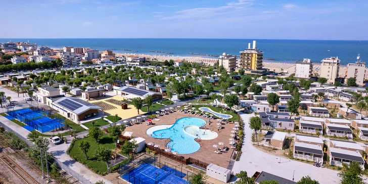 Last minute Rimini s rodinou: mobilné domčeky blízko pláže, raňajky, polpenzia aj plná penzia, piesočná pláž a športy