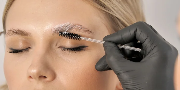 Laminácia obočia, hodvábne mihalnice či Lash-Lifting pre vaše riasy
