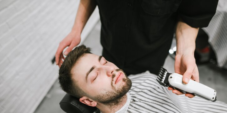 Barberské služby v SPŌT Barbershop: Pánsky strih s úpravou brady i bez alebo VIP combo s masážou hlavy