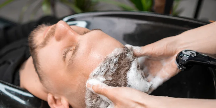 Barberské služby v SPŌT Barbershop: Pánsky strih s úpravou brady i bez alebo VIP combo s masážou hlavy
