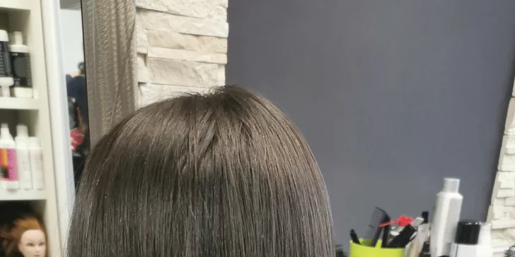 Dámsky strih alebo vyrovnanie vlasov pomocou brazílskeho keratínu v Zen House of Beauty