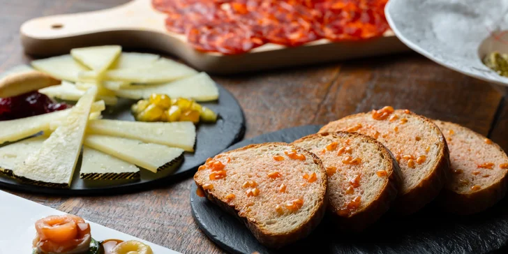 Ochutnajte molekulárnu kuchyňu: Burrata, lososové sashimi či chorizo