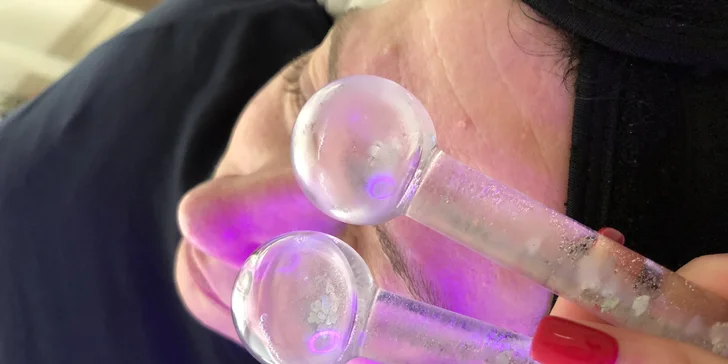 Kozmetické ošetrenia: osviežujúce cryo ošetrenie, hĺbkové čistenie, hydrotouch alebo liftingové