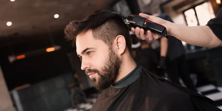 Úprava brady, strih vlasov strojčekom a nožnicami, combo, alebo TOP combo pre náročnejších