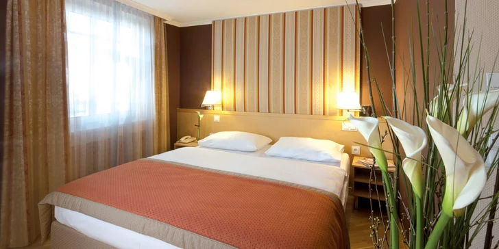 Pobyt v 4* hoteli v centre Viedne s raňajkami a jazdou na ruskom kolese