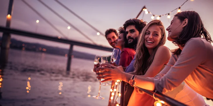 Danube Beats: Zažite vo dvojici jedinečnú party plavbu po Dunaji s talentovanými slovenskými DJ-mi!