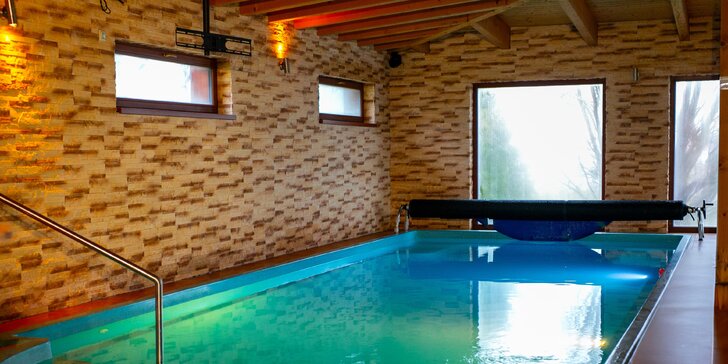 Privátny wellness pre dvoch v samotnom srdci Slovenska - sauna, vírivka aj bazén