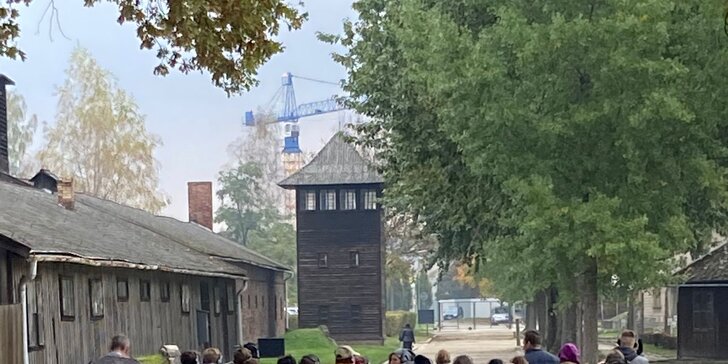 Celodenná prehliadka Osvienčimu (Auschwitz I a Auschwitz II-Birkenau) s českým sprievodcom pre 1 či 2 osoby