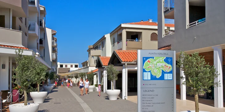 4* apartmánový rezort v letovisku Pula: ubytovanie až pre 4 osoby, 200 m od pláže, s bazénmi a toboganom