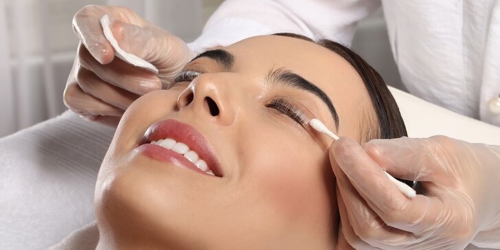 Lash lift & botox s úpravou a farbením obočia: prirodzené nadvihnutie a posilnenie mihalníc