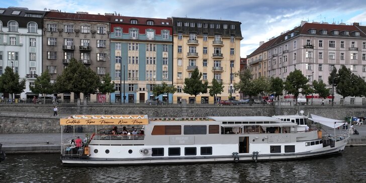 S láskou do Prahy: 4* hotel v centre, raňajky a romantický večer na lodi