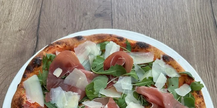 Chrumkavá pizza podľa vlastného výberu, na výber až z 11 druhov!
