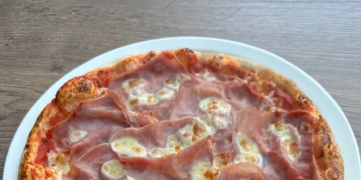 Chrumkavá pizza podľa vlastného výberu, na výber až z 11 druhov!