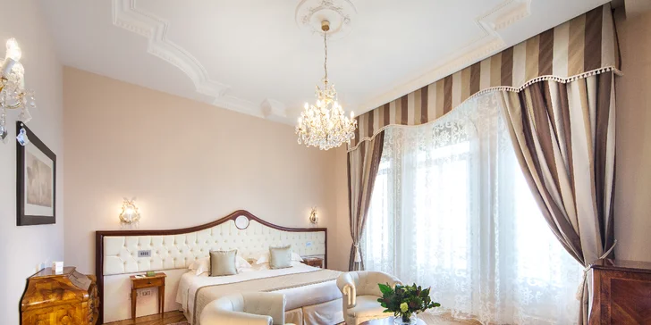 5* Grand Hotel Rimini: poloha hneď pri pláži, bazén, talianske raňajky a úžasná atmosféra