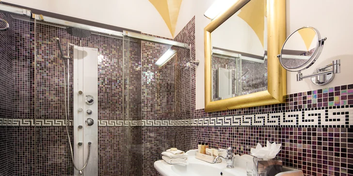 5* Grand Hotel Rimini: poloha hneď pri pláži, bazén, talianske raňajky a úžasná atmosféra