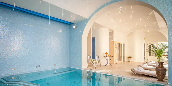 5* Grand Hotel Rimini: poloha hneď pri pláži, bazén, talianske raňajky a úžasná atmosféra