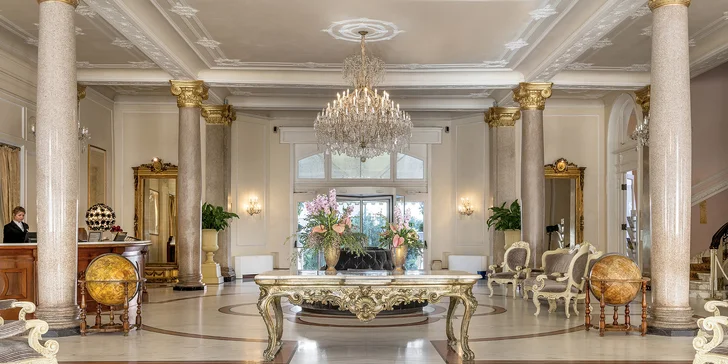 5* Grand Hotel Rimini: poloha hneď pri pláži, bazén, talianske raňajky a úžasná atmosféra