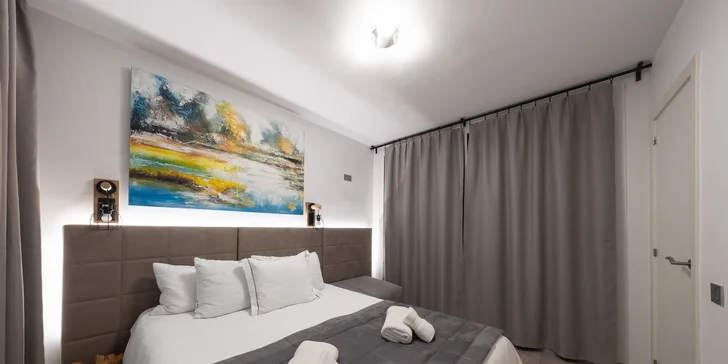 Španielska Malorka: luxusný apartmán s terasou rovno pri pláži, bazén aj ležadlá v cene