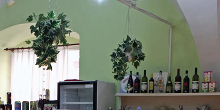 Jablčník starej mamy, tiramisu, káva alebo čaj pre dvoch