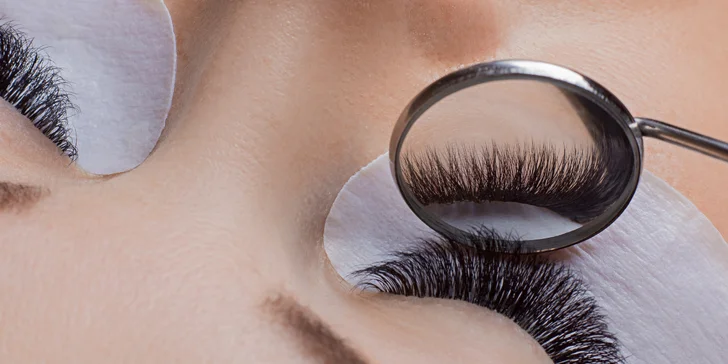 Lash lifting rias, 3D mihalnice alebo laminácia či úprava obočia