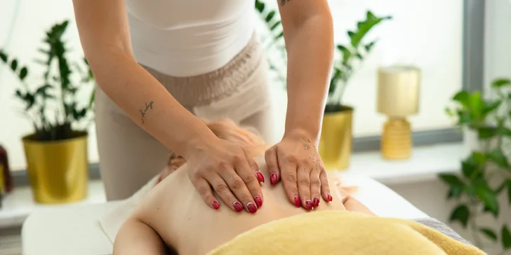 Relaxačná masáž v pohodlí vášho domova pre dámy a pre páry