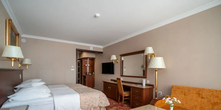 Rodinný pobyt pri Mazurských jazerách: hotel s aquaparkom, polpenzia alebo plná penzia a zábava pre deti