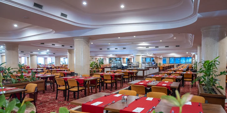 Rodinný pobyt pri Mazurských jazerách: hotel s aquaparkom aj plnou penziou