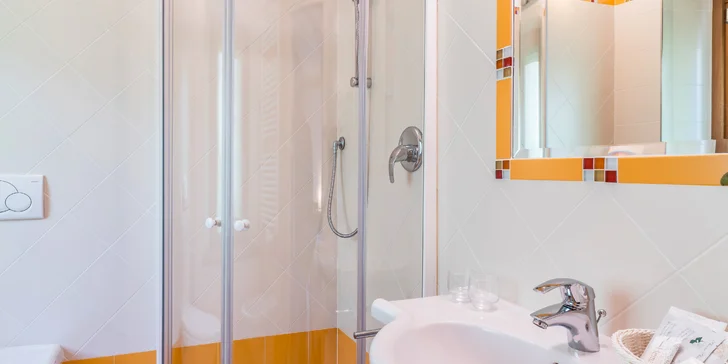 Lyžovanie aj wellness v talianskych Alpách: hotel v obci Ravascletto, raňajky či polpenzia aj 28 km zjazdoviek