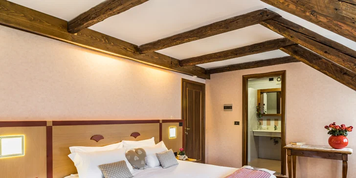 Lyžovanie aj wellness v talianskych Alpách: hotel v obci Ravascletto, raňajky či polpenzia aj 28 km zjazdoviek