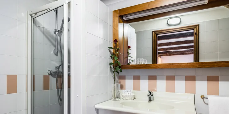 Lyžovanie aj wellness v talianskych Alpách: hotel v obci Ravascletto, raňajky či polpenzia aj 28 km zjazdoviek