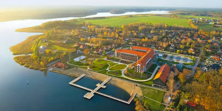Luxusný 5* rezort pri Mazurských jazerách: obrí aquapark so saunami, polpenzia aj spa procedúry