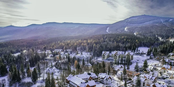 Moderný hotel v Sklárskej Porube v poľských Krkonošiach: neobmedzený wellness a polpenzia