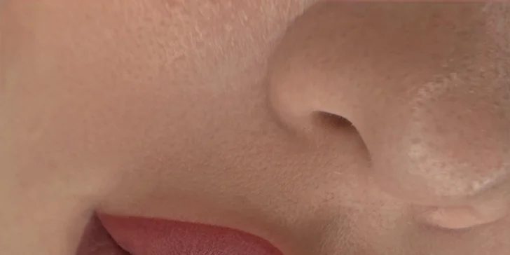 Permanentný makeup očnej linky, pier alebo obočia púdrovou metódou