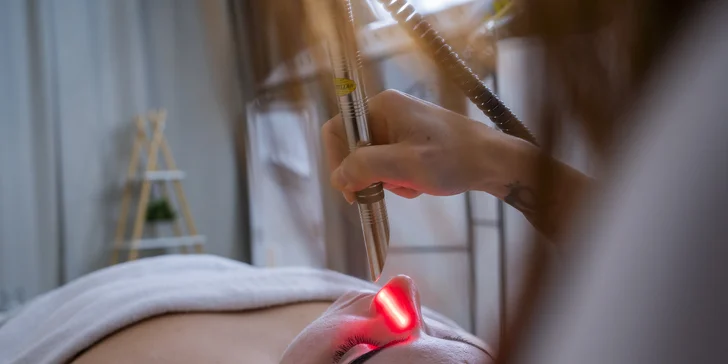 Účinná laserová terapia s biostimulačným laserom LASOCARE v salóne Triple centrum